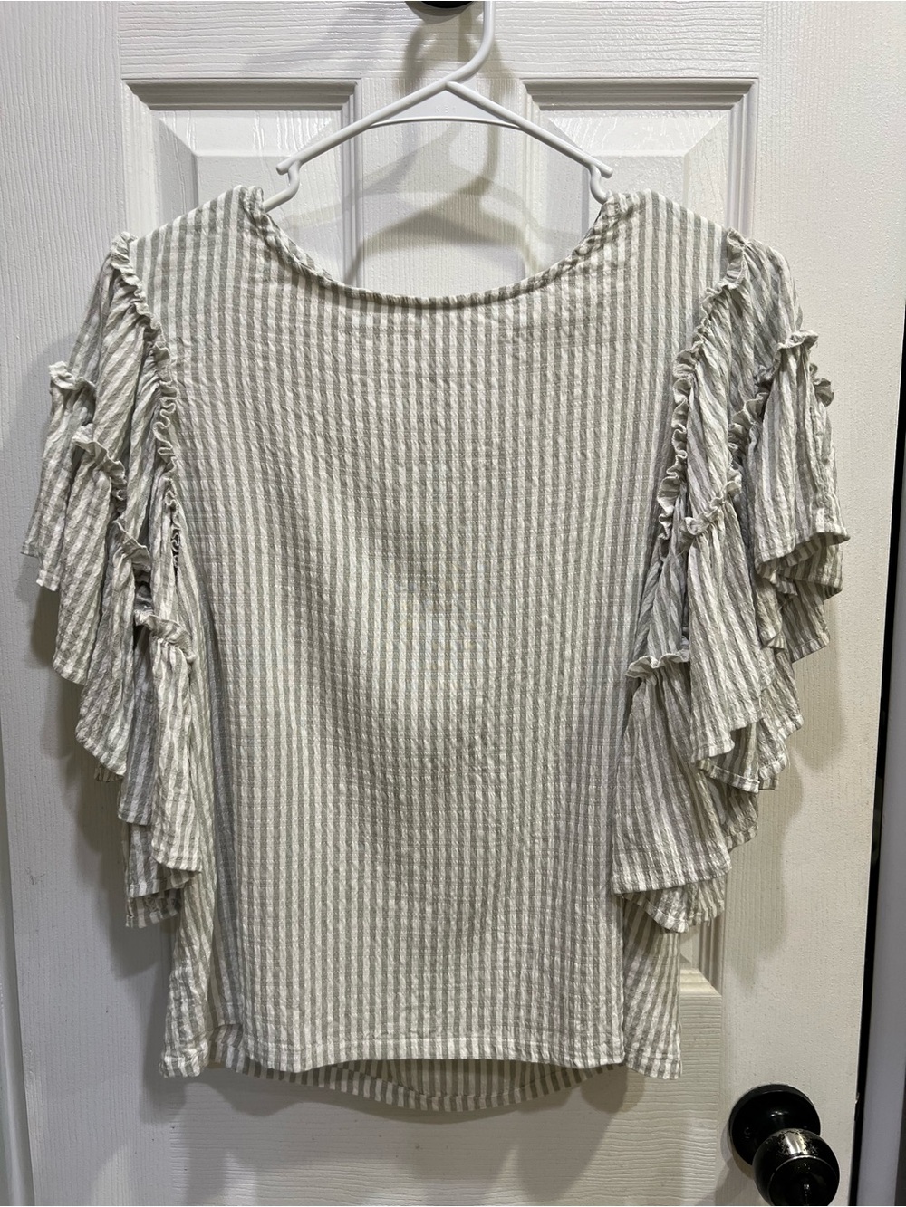 Chelsea & Theodore Striped Ruffle Sleeve Top - green & white